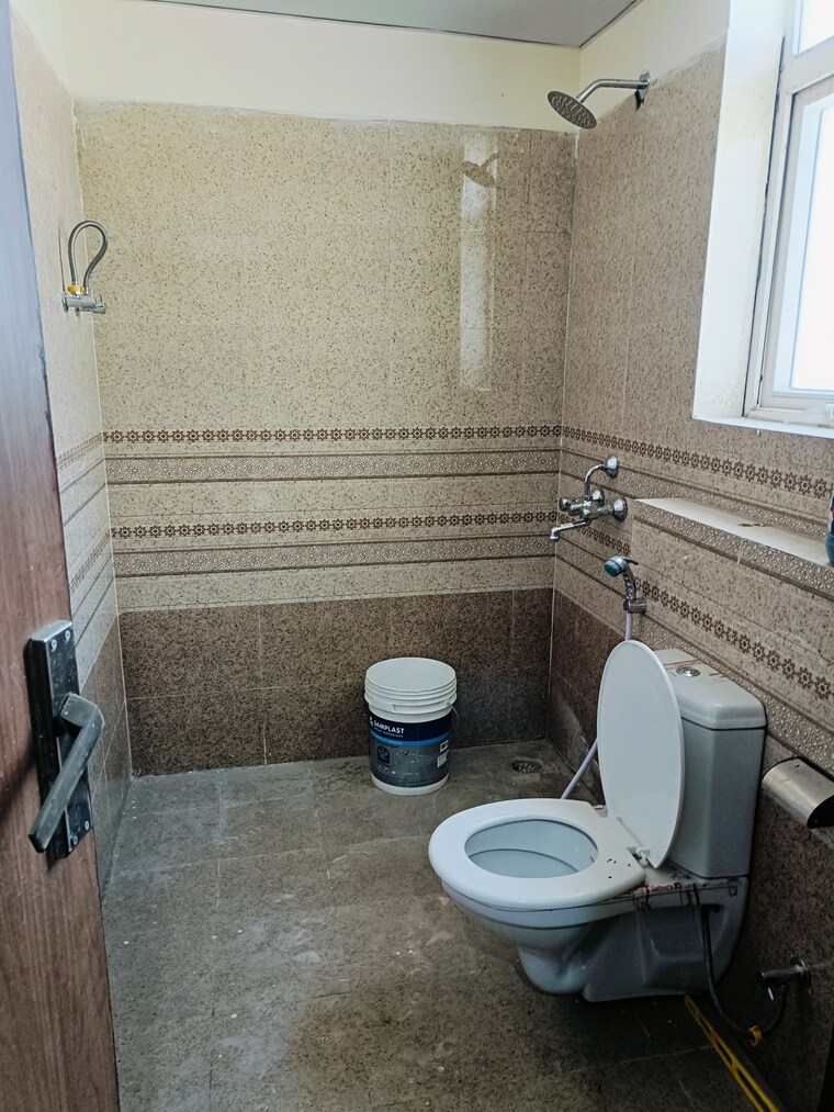 Bathroom, kundli 3 Bedroom 1440 Sq.Ft. Apartment In Kundli Sonipat 8386899