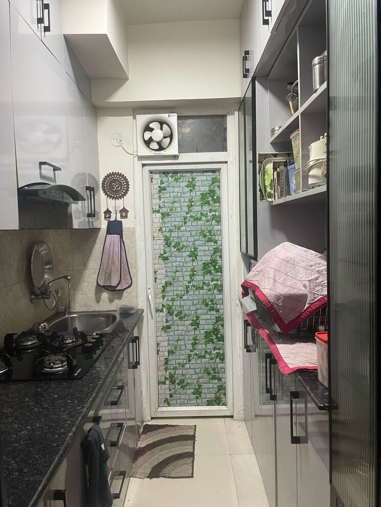 Kitchen, signature-global-the-millennia 2 Bedroom 666 Sq.Ft. Apartment In Sector 37d Gurgaon 8322337