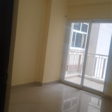 Room in 3.5 BHK Apartment at Anthem French Apartment, Bhangel – for Rent
