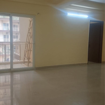 Room in 3.5 BHK Apartment at Anthem French Apartment, Bhangel – for Rent