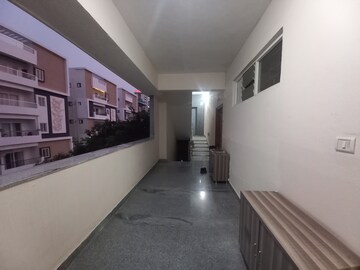 Room in 3 BHK Apartment at Kondapur – for Rent