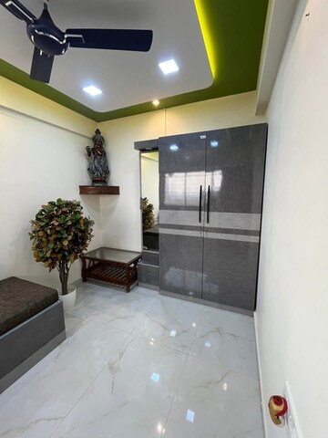 Room in 1 BHK Apartment at Parel – for Rent