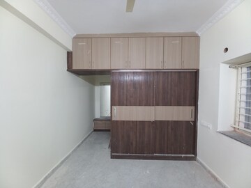Furnished Amenities in 3 BHK Apartment at Kondapur – for Rent
