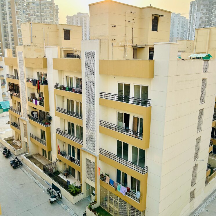 Exterior View, amrapali-centurian-park 2 Bedroom 1055 Sq.Ft. Apartment In Amrapali Dream Valley Greater Noida 8386939