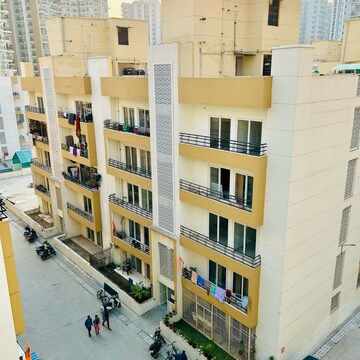 2 BHK Apartment – Exterior View View at Amrapali Centurian Park, Amrapali Dream Valley - for Rent