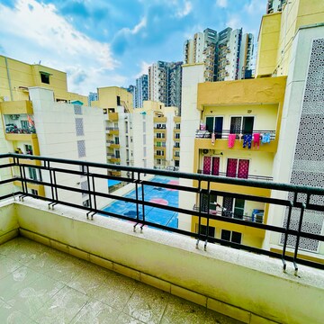 2 BHK Apartment – Exterior View View at Amrapali Centurian Park, Amrapali Dream Valley - for Rent
