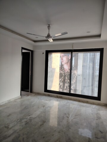 Bedroom in 3 BHK Apartment at DLH Dawn, Santacruz West – for Sale