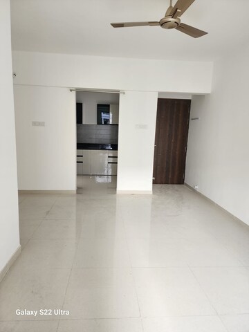 Room in 1 BHK Apartment at Kolte Patil Life Republic R 10, Hinjewadi – for Rent