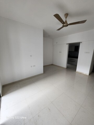 Room in 1 BHK Apartment at Kolte Patil Life Republic R 10, Hinjewadi – for Rent