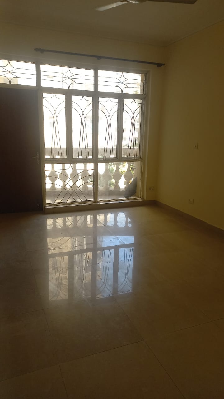 3 BHK + Servant Room 1945 Sq.Ft. Apartment in Parsvnath Green Ville