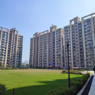 2 BHK Apartment For Rent in Unitech The Residences Gurgaon, Sector 33