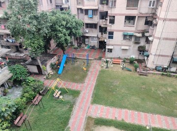3 BHK Apartment – Garden View at Pitampura - for Sale