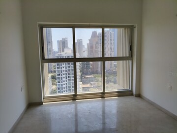 Room in 2 BHK Apartment at Runwal Nirvana, Parel – for Rent