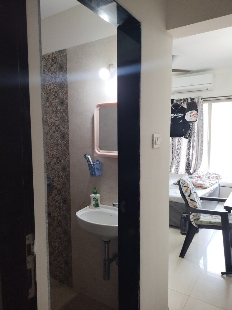 Bathroom, swanand-apartment 1 Bedroom 489 Sq.Ft. Apartment In Kurla Mumbai 8387070