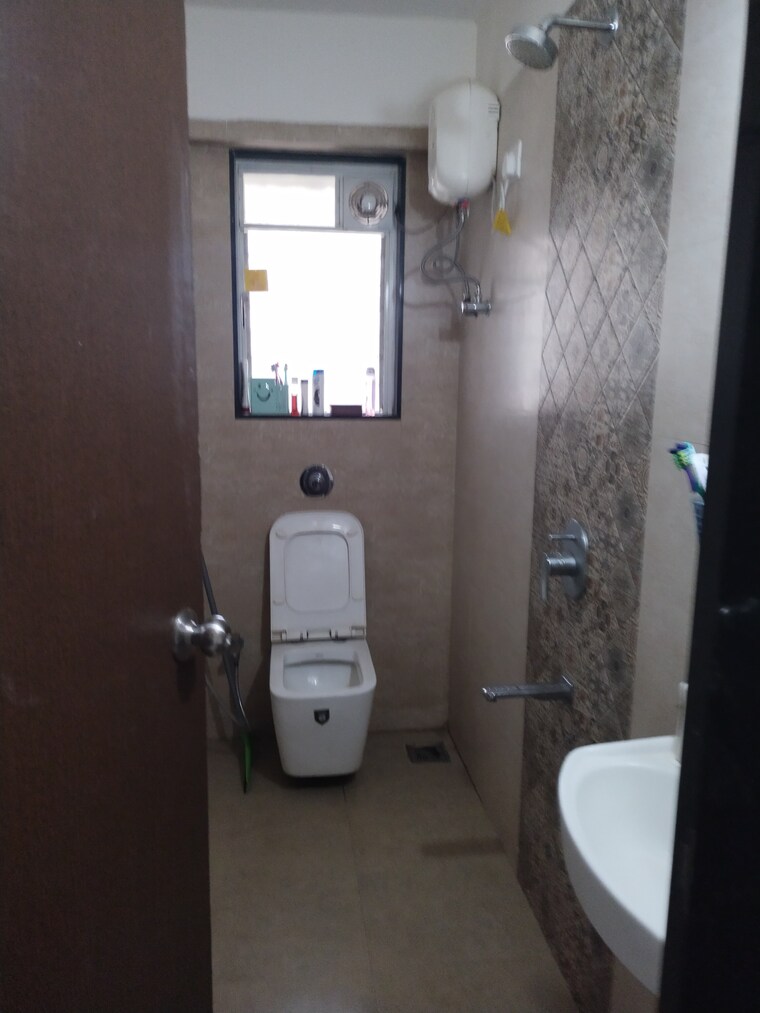 Bathroom, swanand-apartment 1 Bedroom 489 Sq.Ft. Apartment In Kurla Mumbai 8387070