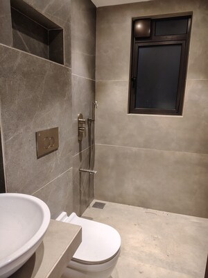 Bathroom in 3 BHK Apartment at DLH Dawn, Santacruz West – for Sale