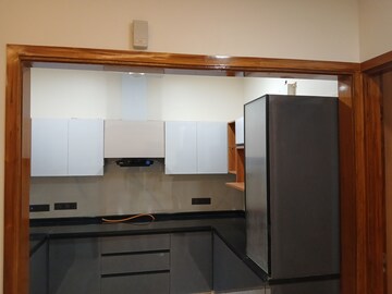 Kitchen in 2.5 BHK Builder Floor at Sector 14 – for Rent