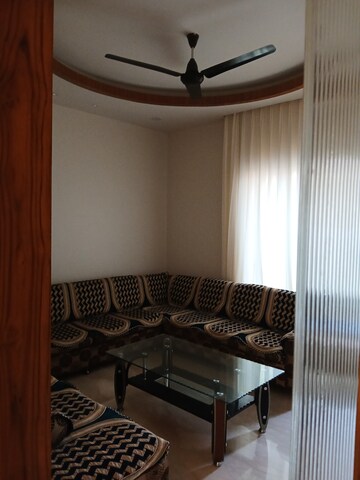 Parking in 2.5 BHK Builder Floor at Sector 14 – for Rent