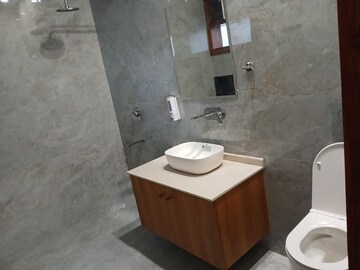Bathroom in 2.5 BHK Builder Floor at Sector 14 – for Rent