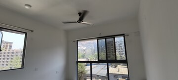 Room in 2 BHK Apartment at Godrej Urban Park, Chandivali – for Rent
