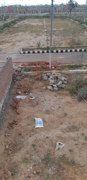  Plot For Sale in Mahal Road