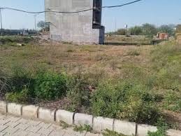 Plot For Sale in Sector 39