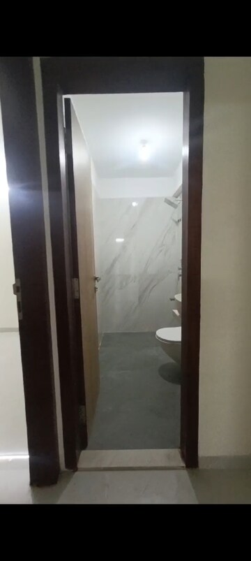Building Lobby in 2 BHK Apartment at Nikita Apartments Vakola, Vakola – for Rent