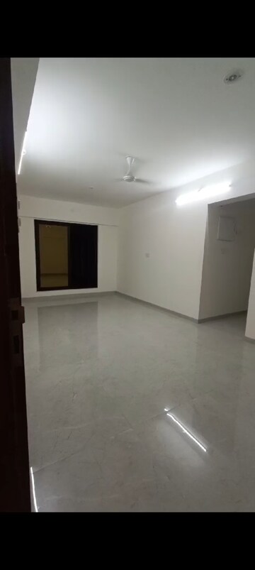 Room in 2 BHK Apartment at Nikita Apartments Vakola, Vakola – for Rent