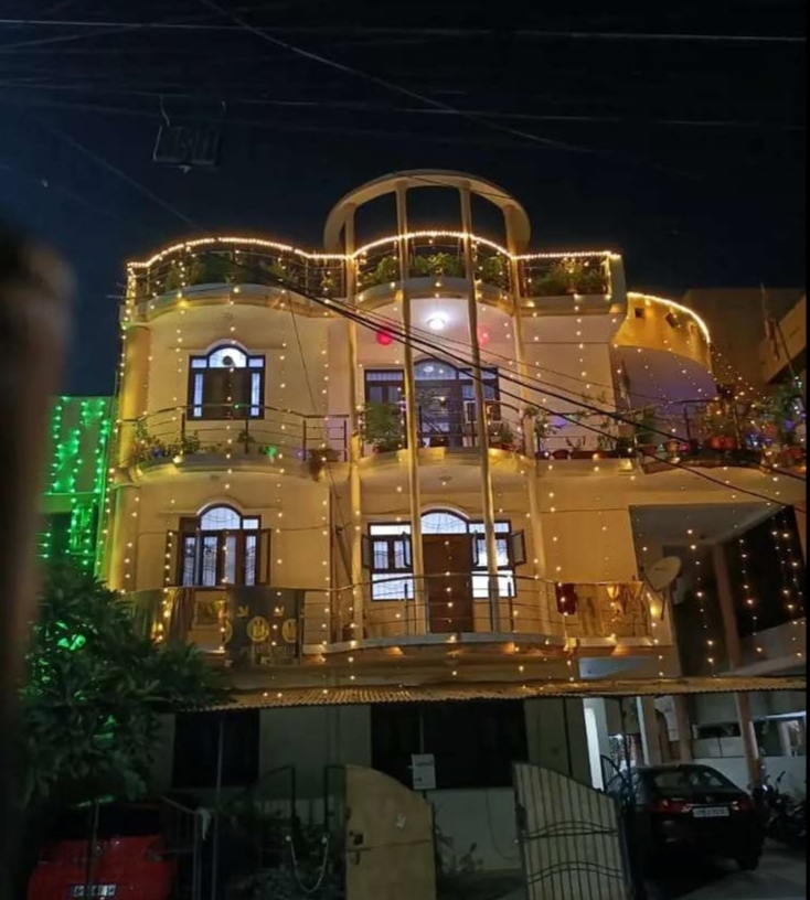 4 BHK + Pooja Room Penthouse For Sale in Luxury Penthouse House fo