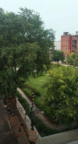 4 BHK Penthouse – Garden View at Aliganj - for Sale