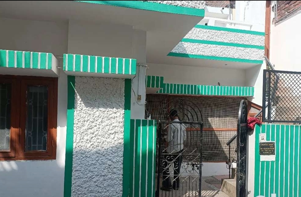 4 BHK + Pooja Room Independent House For Sale in Aliganj 