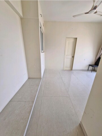Bedroom in 2 BHK Apartment at Vijay Orovia, Ghodbunder Road – for Rent