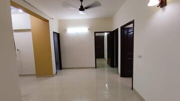 Room in 3 BHK Apartment at Tulip White, Sector 69 – for Rent