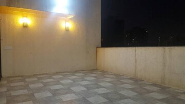 Room in 3 BHK Apartment at Crystal Avenue Andheri West, Andheri West – for Sale