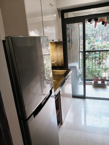 Furnished Amenities in 2 BHK Apartment at Lodha Splendora, Ghodbunder Road – for Rent