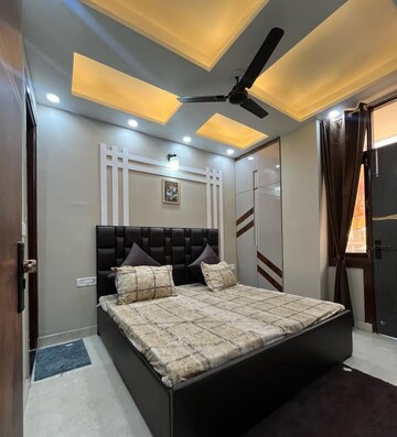 Bedroom in 3 BHK Builder Floor at Paschim Vihar – for Rent