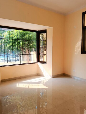 Master Bedroom in 3 BHK Builder Floor at SS Mayfield Gardens, Sector 51 – for Rent