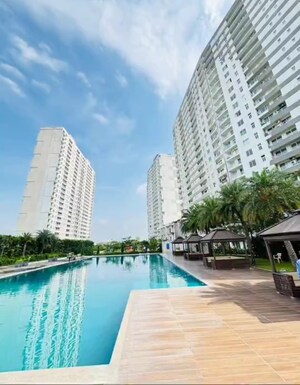 Master Bedroom in 3 BHK Apartment at Omaxe Lake, North Mullanpur – for Sale