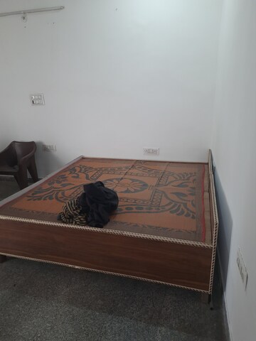 Furnished Amenities in 2 BHK Independent House at Sector 63a – for Rent