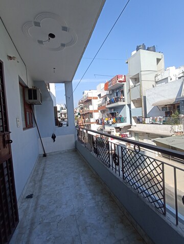 2.5 BHK Apartment For Rent in Paschim Vihar