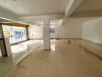 Parking in  Showroom at Kodambakkam – for Rent