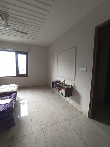 Room in 6+ BHK Independent House at Omaxe New Chandigarh, North Mullanpur – for Rent