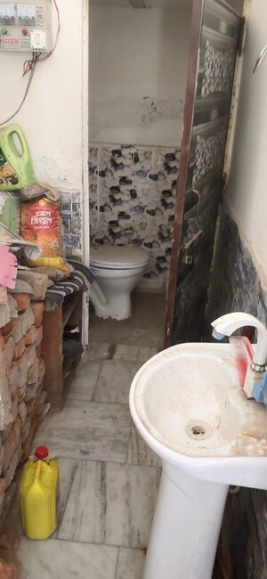 Master Bedroom in 2 BHK Independent House at Kalindi Vihar – for Sale