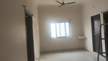 Room in 2 BHK Apartment at Manikonda – for Rent
