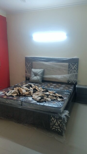Bedroom in 3 BHK Builder Floor at Ardee City, Sector 52 – for Rent