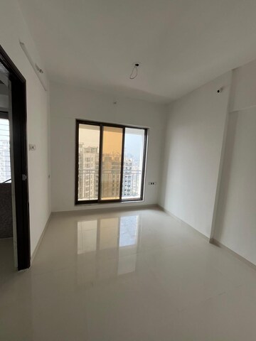 1 BHK Apartment For Rent in UK Iridium, Kandivali East