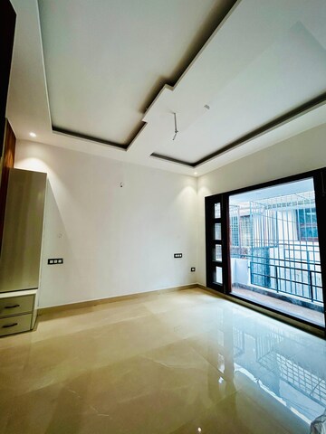Room in 3 BHK Independent House at Sector 124 – for Sale
