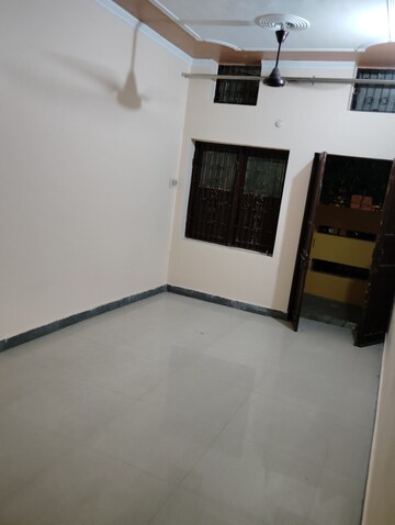 Room in 1.5 BHK Independent House at Vikas Nagar – for Rent