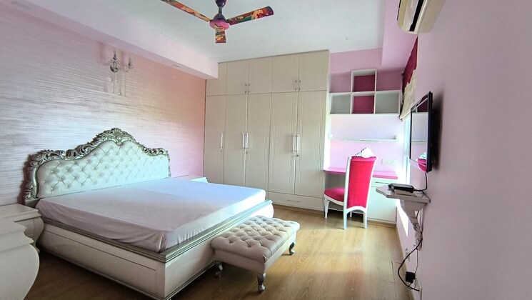 Bedroom, dlf-the-summit 4 Bedroom 3500 Sq.Ft. Apartment In Dlf Phase V Gurgaon 8387460