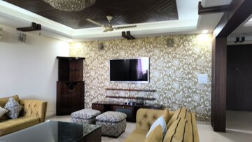 Living Room in 4 BHK Apartment at DLF The Summit, Dlf Phase V – for Rent